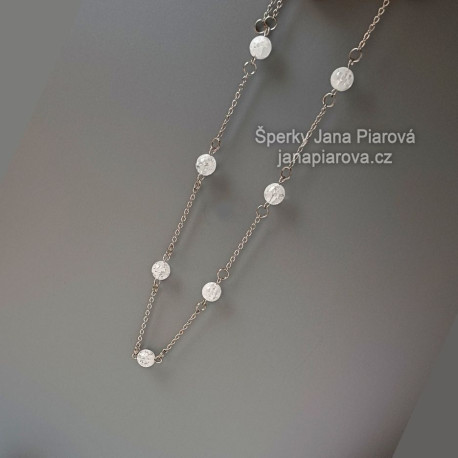 Náhrdelník / KŘIŠŤÁL tzv. pukaný/ 7 kuliček 8mm mezi řetízky