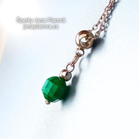 Náhrdelník / MALACHIT / Zkosený soudeček 7 x 8 mm